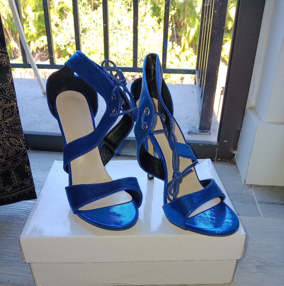 Elegant Blue Strappy Heels